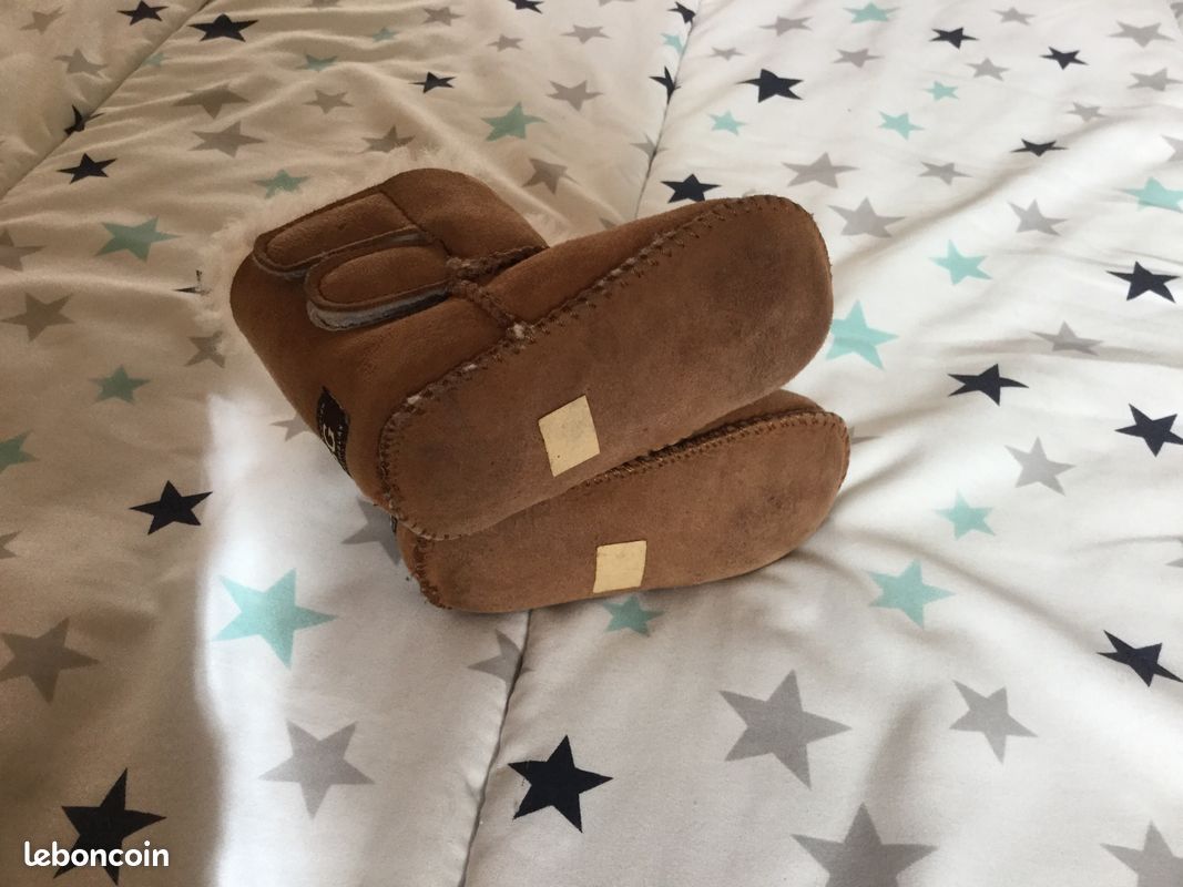 Chaussons bébé en peau et fourrure HUGG (image 2)