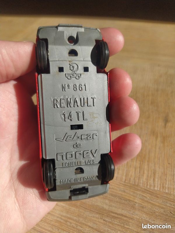 Norev n°227, série les Miniatures, Renault 14 TL rouge, 1/43e | UK