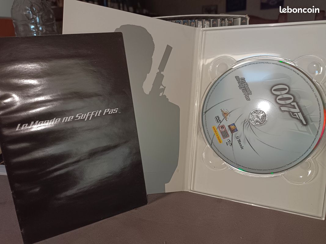 Coffret DVD James Bond (image 2)