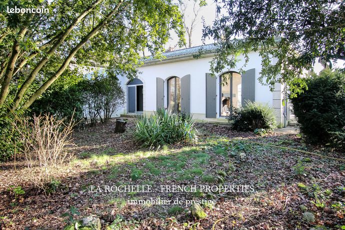 Villa 8 pièces 184 m²