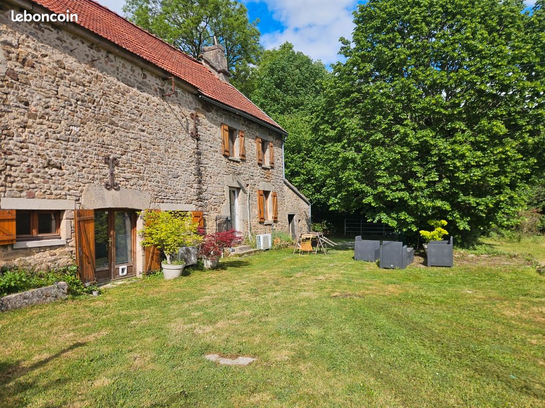Maison 6 pièces 180 m² · à Saint-Marc-À-Frongier · 180 m² · 195 000 €