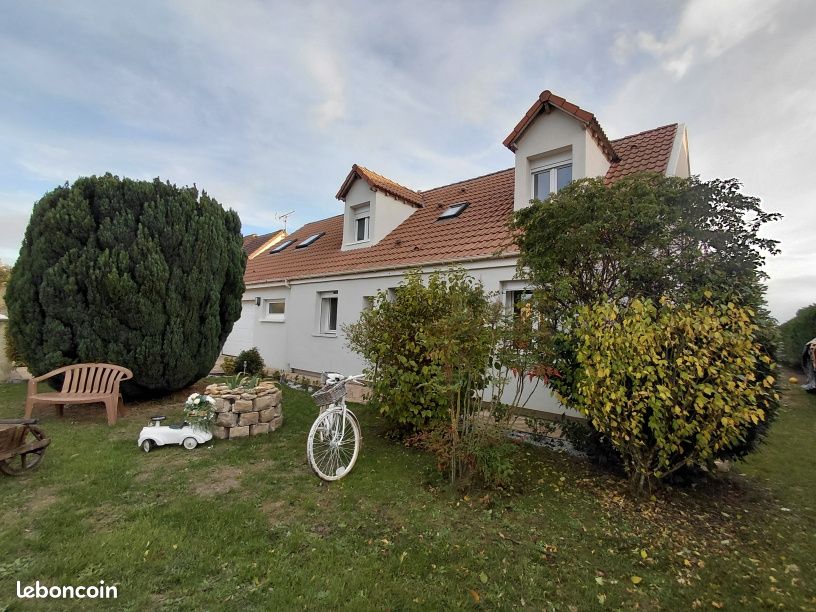 Maison 6 pièces 110 m² · à Auneau-Bleury-Saint-Symphorien · 110 m² · 262 000 €