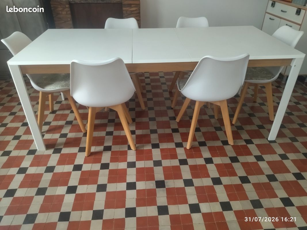 Table et chaises (image 2)