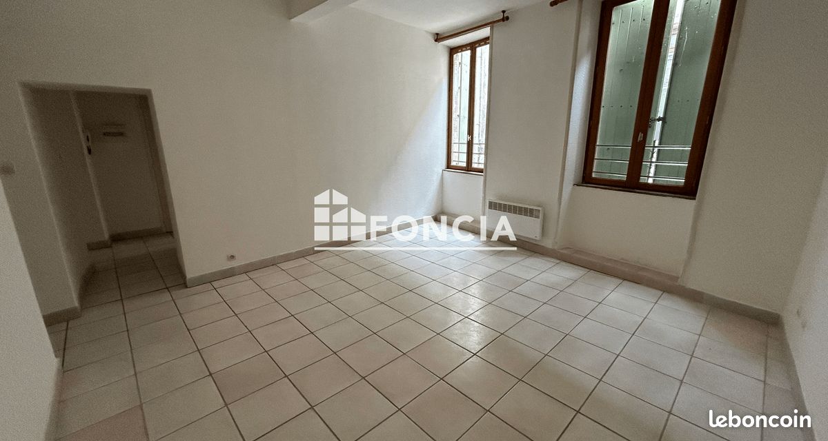 Appartement 2 pièces 44 m² · à Pont-Saint-Esprit · 44 m² · 53 000 €