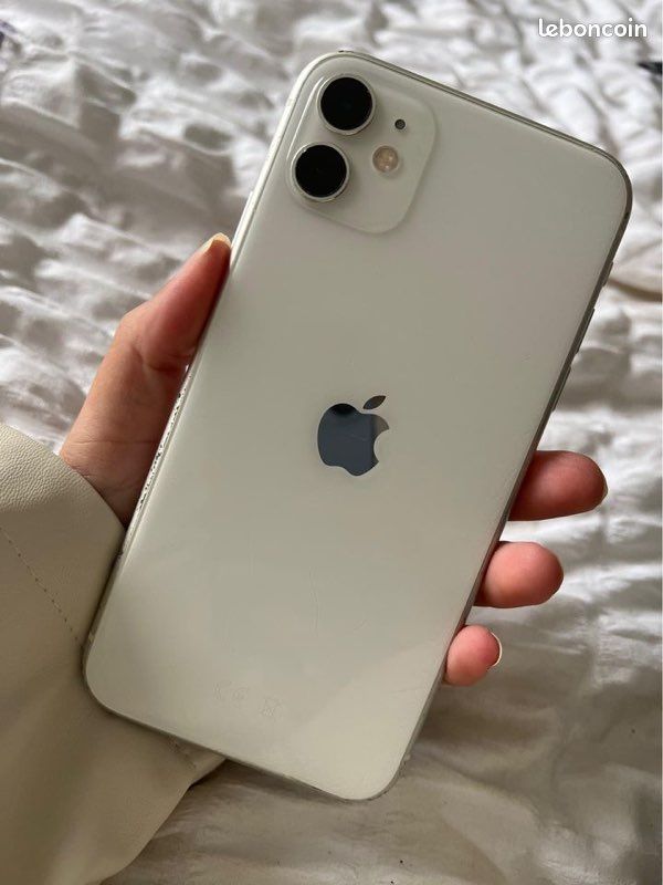IPhone 11 Pro Max garantie 128 Go (image 1)