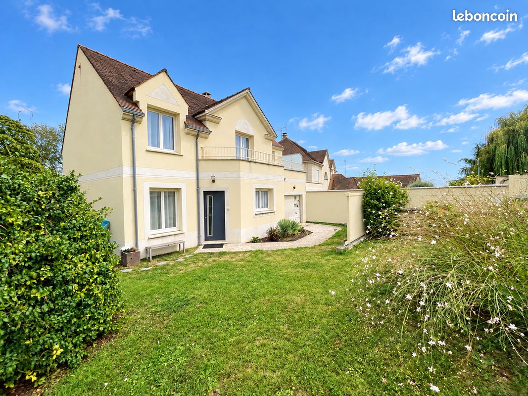 Maison 7 pièces 155 m² · à Saint-Fargeau-Ponthierry · 155 m² · 449 000 €