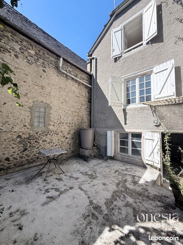 Maison 6 pièces 119 m² · à Oloron-Sainte-Marie · 119 m² · 141 000 €