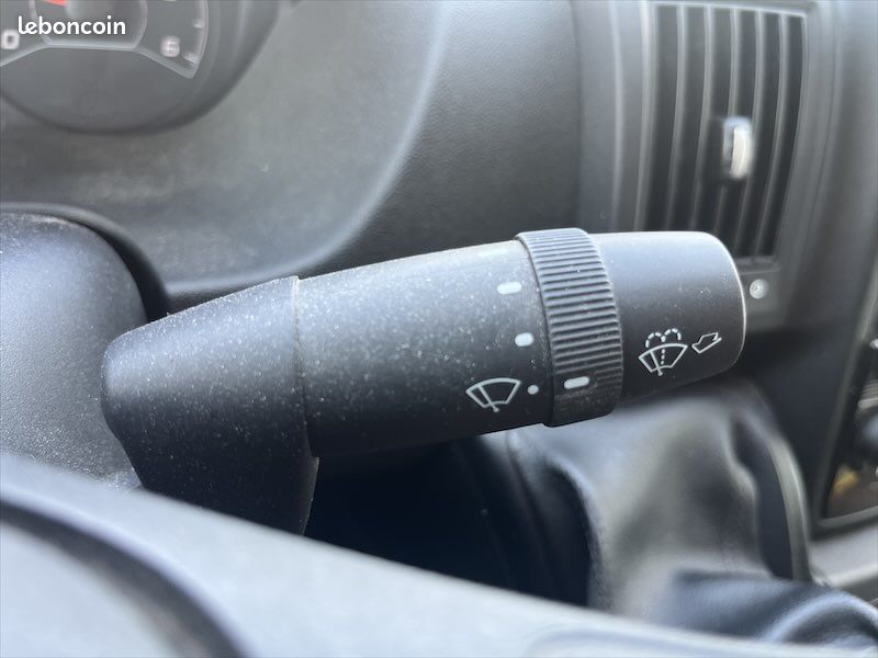 Peugeot Boxer FGN 2 PORTES LATERALES 335 L2H2 2.2 BLUEHDI 140 3T5 (image 30)