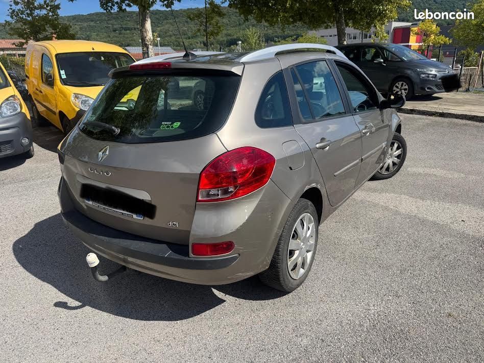 Renault clio 1.5 dci 75ch tomtom live eco2 (image 4)