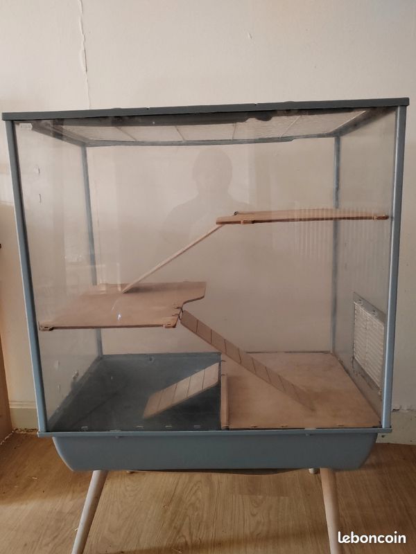 Grande cage (image 1)