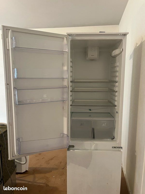 Frigidaire congélateur encastrable (image 2)