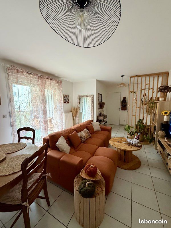 Appartement 3 pièces 61 m² · à Vénissieux · 61 m² · 240 000 €