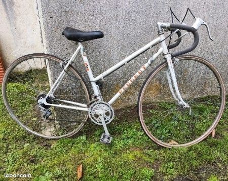 Lot De 110 Plateaux De Vélo Anciens - Occasion, Pour Collection, Restauration Ou Décoration
