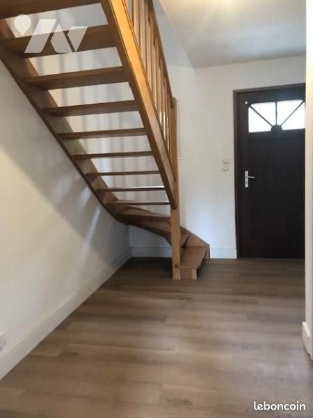 Maison 100 m² · à Saint-Amand-les-Eaux · 100 m² · 1 100 €/mois