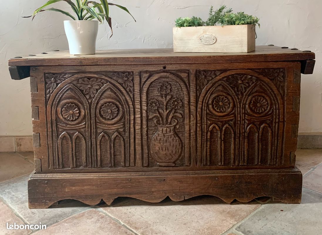 Coffre ancien XVIII (image 1)