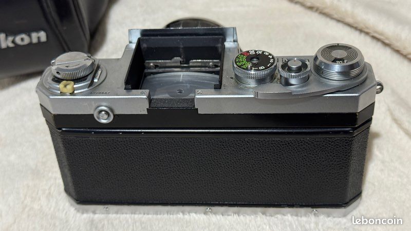 Appareil Photo Compact Nikon RF10 Argentique - 34 Mm F/4.5 - Japonais 1990 - Occasion Fonctionnel