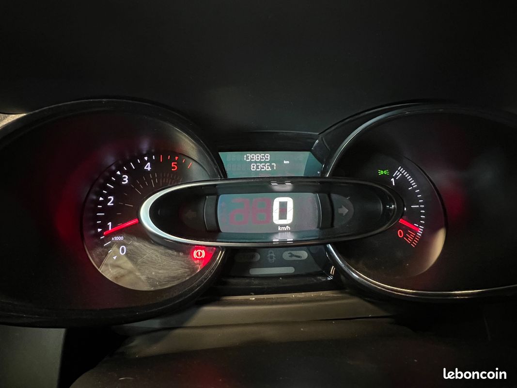RENAULT CLIO 1.5 DCI 75CH LIMITEd (image 9)