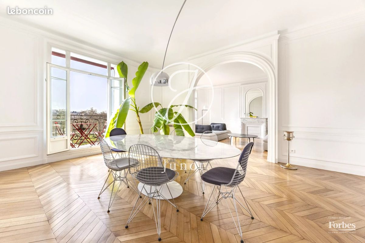 Appartement 7 pièces 220 m² · à Paris · 220 m² · 2 800 000 €