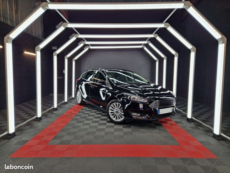 Ford FOCUS 1.0 SCTI 125CH ECOBOOST STOP&START TITANIUM * BLUETOOTH * 1ERE MAIN (image 1)