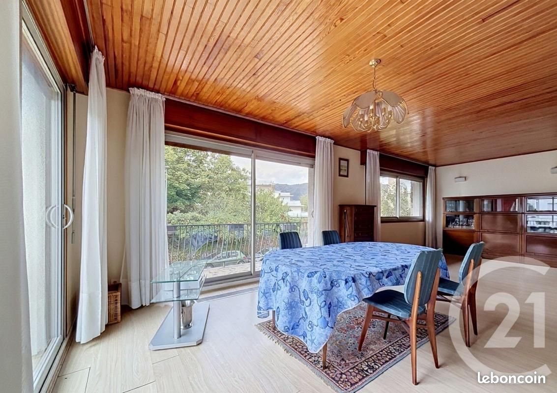 Maison 6 pièces 236 m² · à Chamalières · 236 m² · 530 000 €