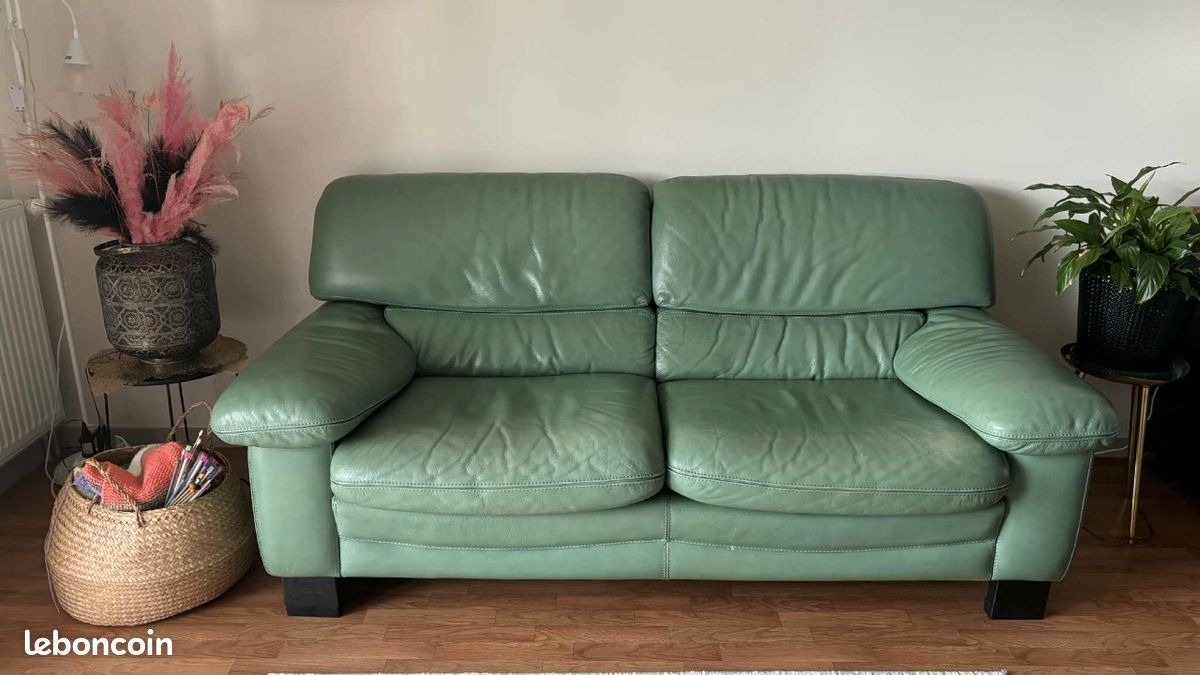 2 CANAPÉS CUIR Roche Bobois avec têtières rabattables en parfait état EUR 5.000,00 - FR