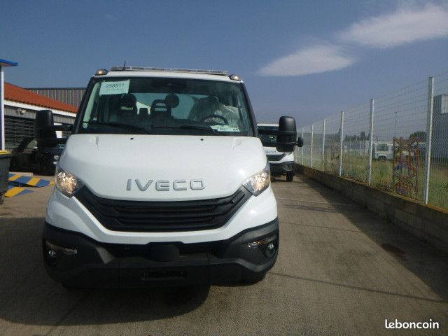 Iveco DAILY 70.180H DEPANNEUSE (image 2)