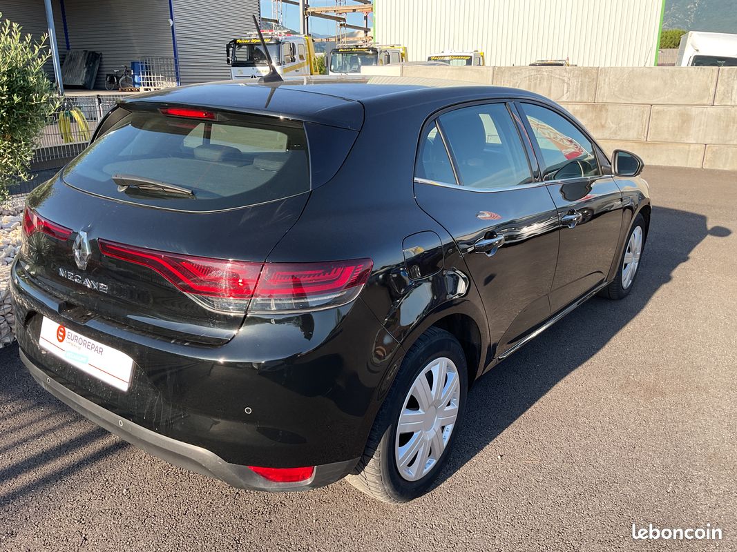 Renault - megane 4 dci 115 edc business (image 3)