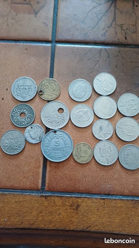 Pièce ancienne du monde (image 1)