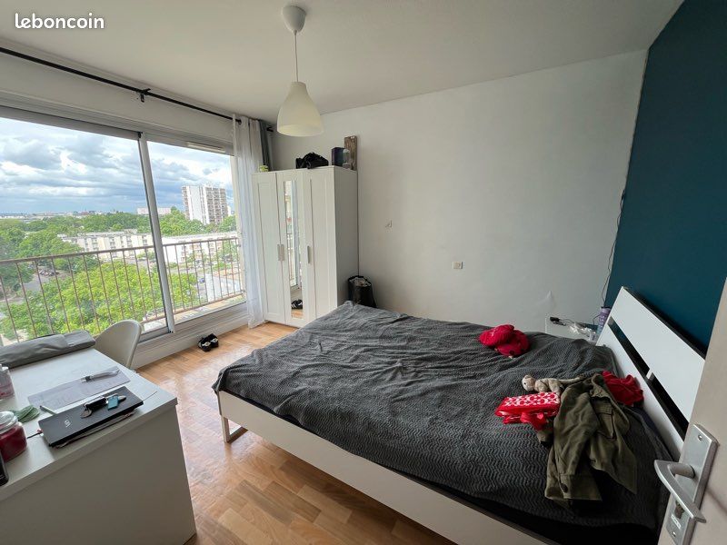 Chambre colocation meublée (image 1)