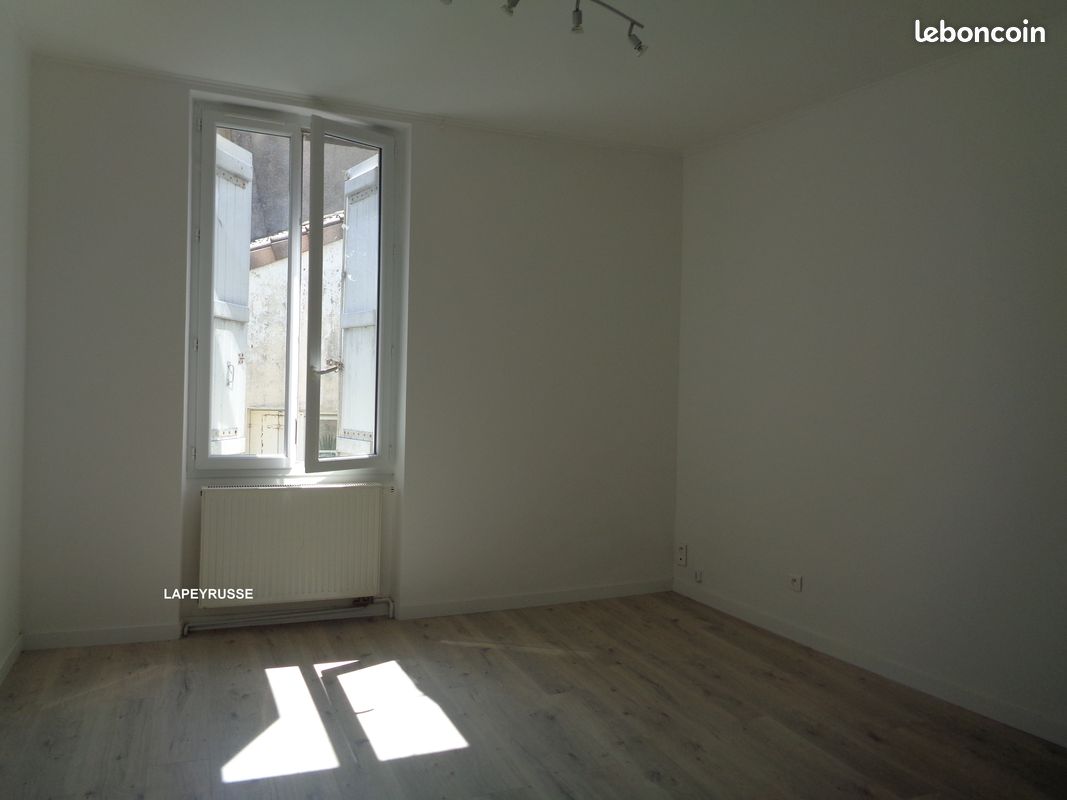 Appartement 1 pièce 35 m² · à Agen · 35 m² · 345 €/mois