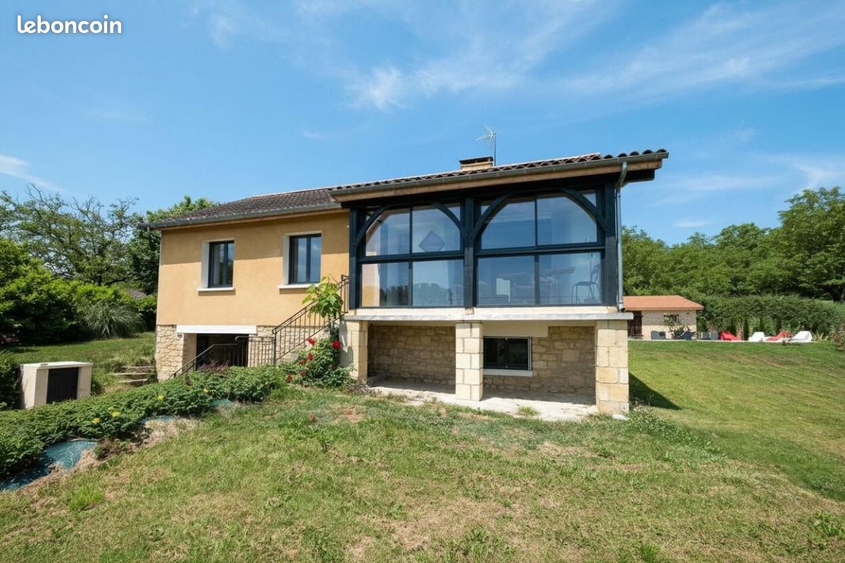 Maison 6 pièces 143 m² · à Sarlat-la-Canéda · 143 m² · 280 900 €