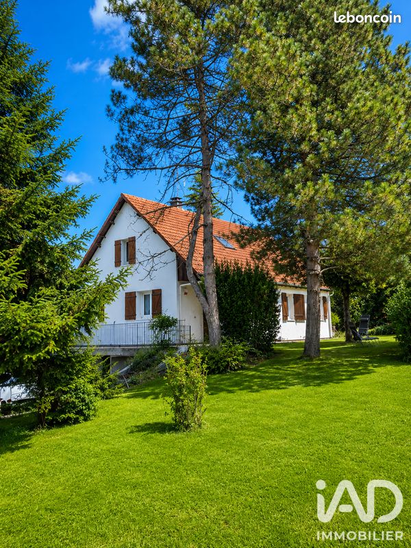 Maison 8 pièces 203 m² · à Villers-Robert · 203 m² · 235 000 €