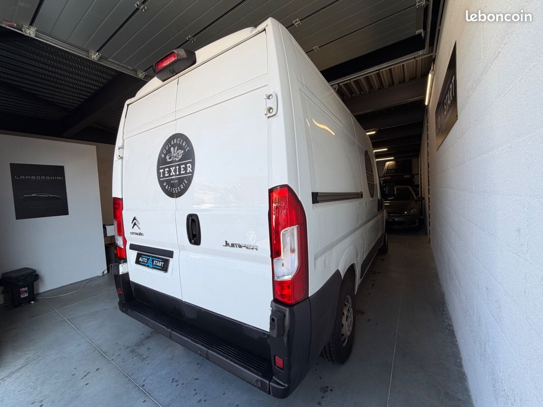 Citroën JUMPER FOURGON L2H2 Club 2.2 BlueHDi 140Ch / TVA RECUPERABLE / CAMERA DE RECUL / REGULATEUR DE VITESSE / RADARS AV & AR (image 3)