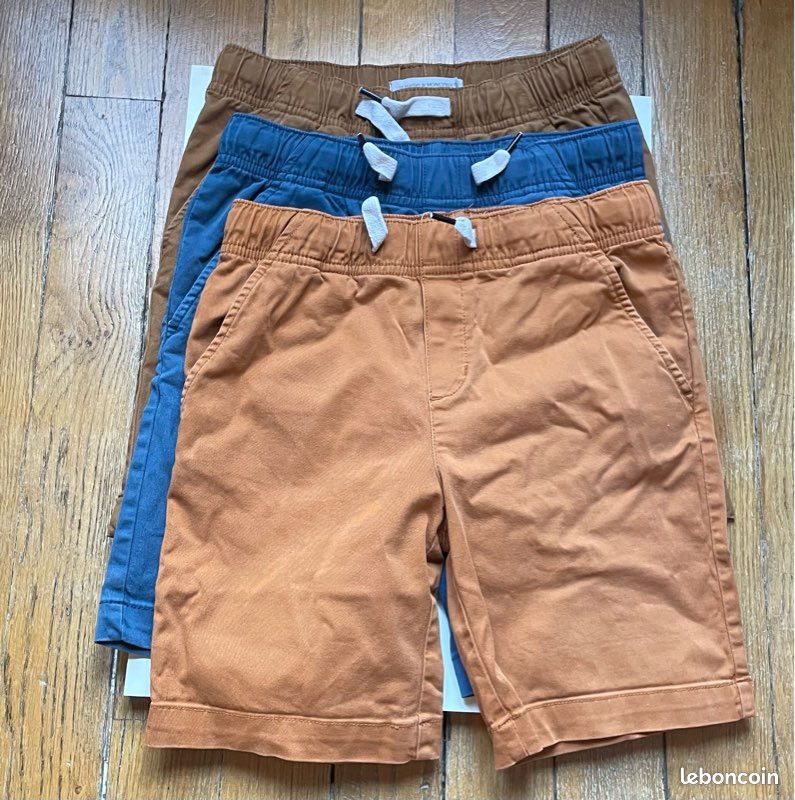 Trois. Lot shorts les essentiels de Monoprix 10 ans (image 1)