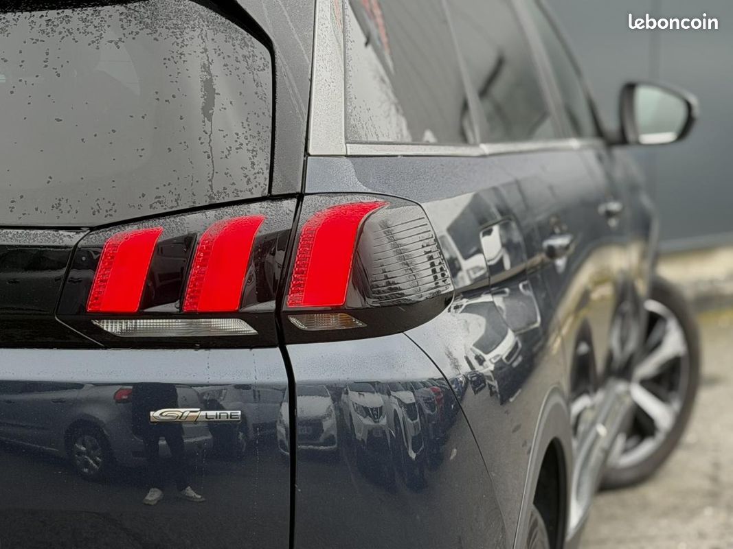 PEUGEOT 5008 1.5 BlueHDi 130 GT Line 7 places, avec Apple Car Play et Caméra de recul (image 29)