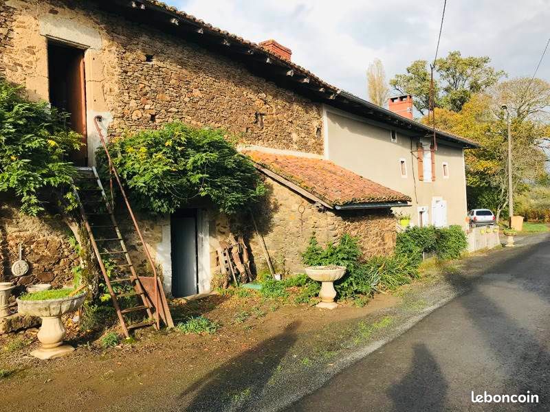 Maison 4 pièces 112 m² · à Massignac · 112 m² · 50 000 €