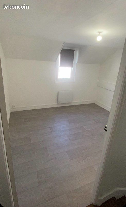 Appartement T2 de 41m² - Centre-ville Beaumont-le-Roger (image 4)