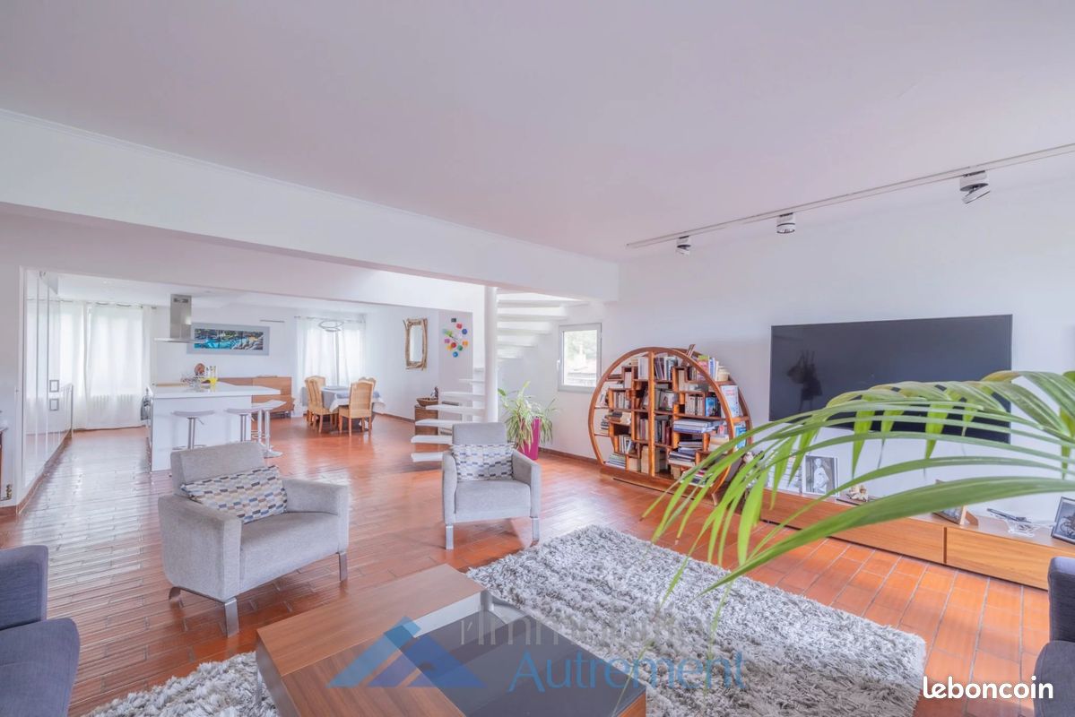 Appartement 6 pièces 156 m² · à Aix-en-Provence · 156 m² · 1 290 000 €