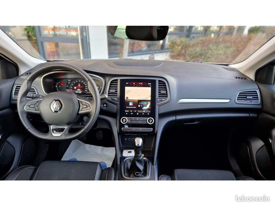 RENAULT MEGANE Mégane 1.5 Blue dCi - 115 2023 IV BERLINE Evolution PHASE 2 (image 31)