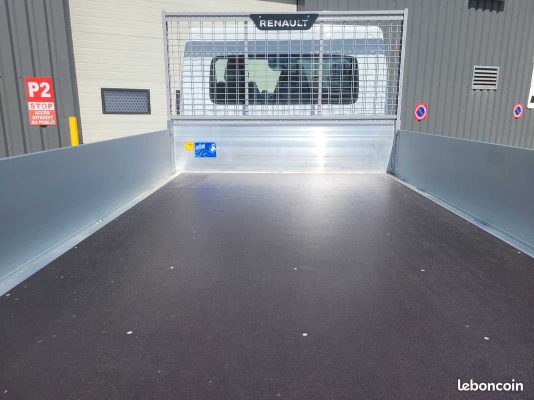 RENAULT MASTER IV CCB 35 L3H1 TRACTION 2.0 Blue DCI 150 EXTRA SIMPLE CABINE PLATEAU ALUMINIUM « JPM » 03 PLACES NEUF avec RADARS DE RECUL + CLIMATISATION + ROUE DE SECOURS ( Prix de Vente 34 990 HT ) (image 6)