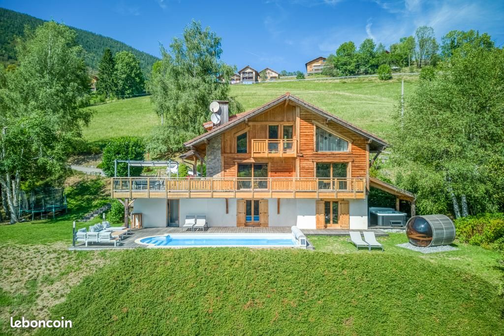 Maison 10 pièces 250 m² · à Saint-Jean-de-Sixt · 250 m² · 1 390 000 €