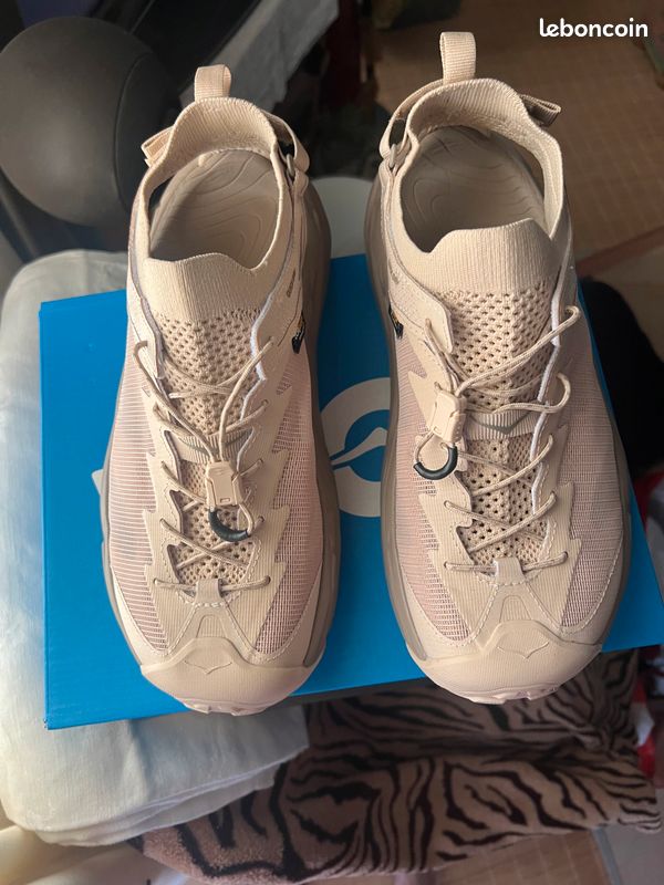 Basket / sneakers homme marqué hoka couleur crème toute neuve jamais porté taille 43 ultra confortable erreur de taille (image 9)