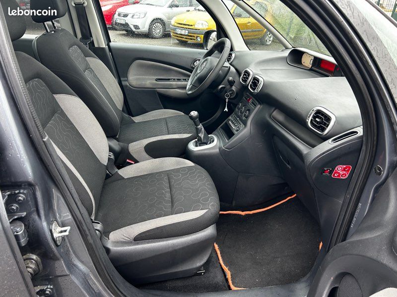 Citroën C3 Picasso 1.4 VTI 95ch en très bon état (image 3)