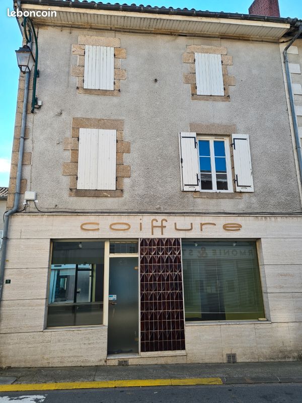 Maison 6 pièces 141 m² · à Saint-Laurent-sur-Gorre · 141 m² · 130 000 €