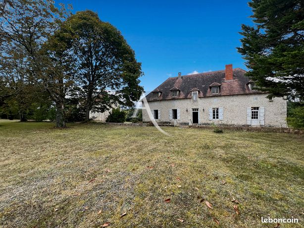Maison 7 pièces 235 m²