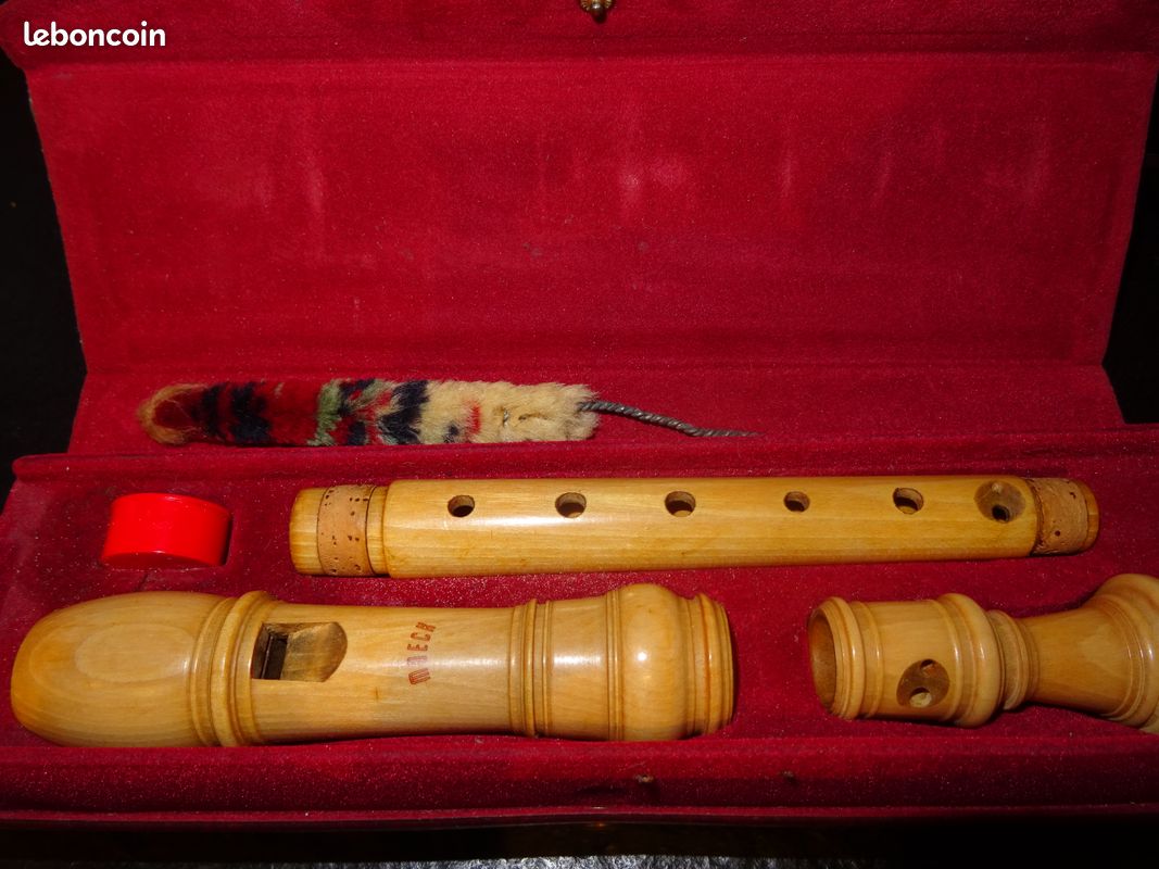 Flute en bois (image 1)