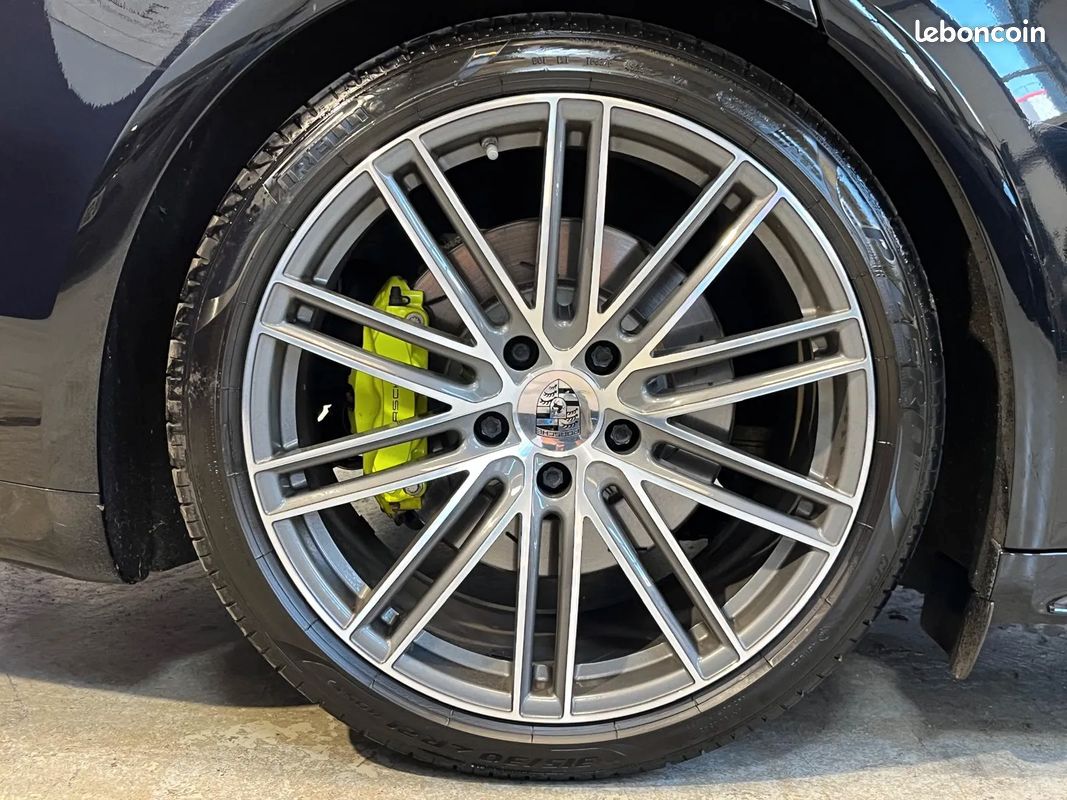 PORSCHE Panamera 462ch 4 E-Hybrid - 2019 - Toit ouvrant - Suivi complet (image 39)