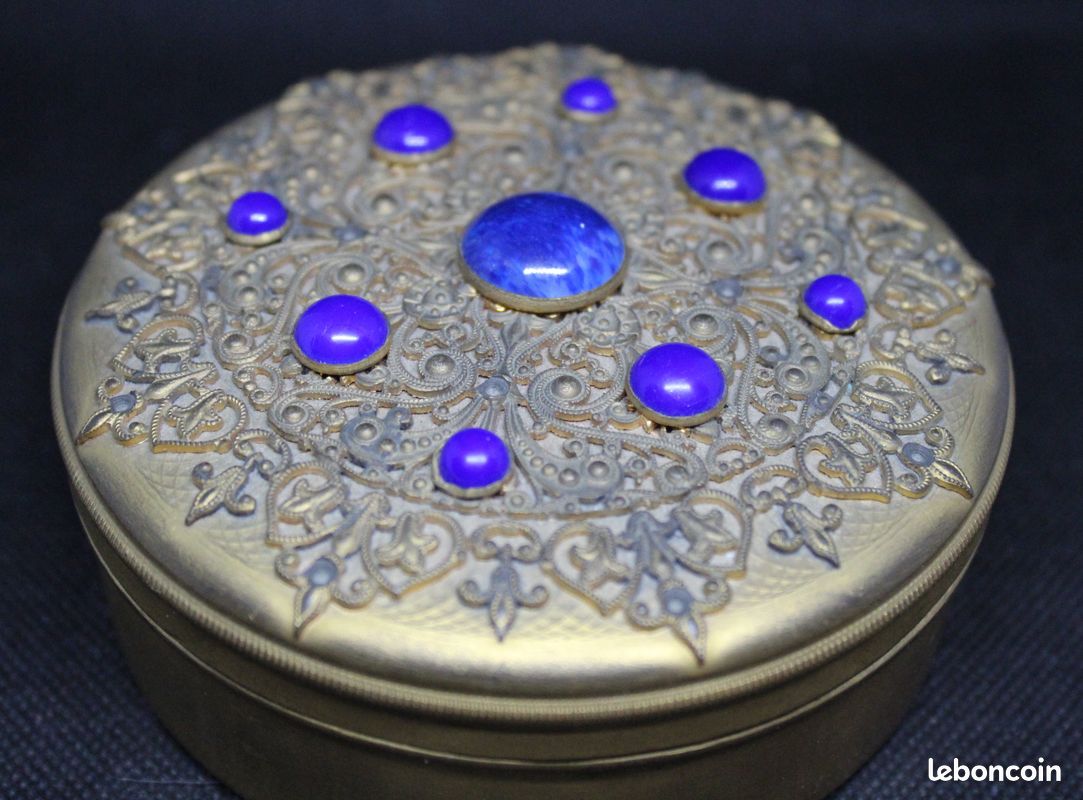 Joli boite-poudrier (image 2)