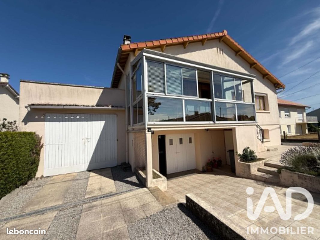 Maison 5 pièces 132 m² · à Châtillon-sur-Thouet · 132 m² · 139 000 €