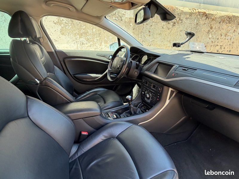 Citroën C5 Tourer HDI 160 exclusive diesel 2012 119000s (image 3)